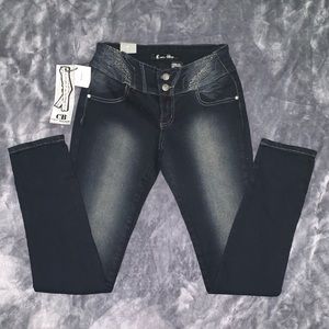 Colombian Style Jeans!! BRAND NEW!!